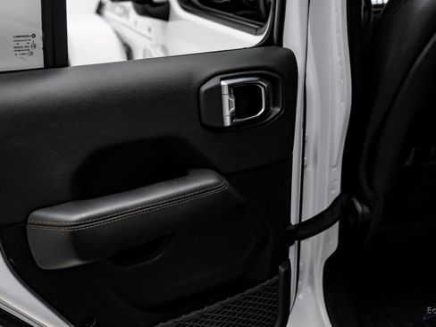 Used 2022 Jeep Wrangler Unlimited Rubicon w/ Xtreme Recon 35" Tire Package image 89