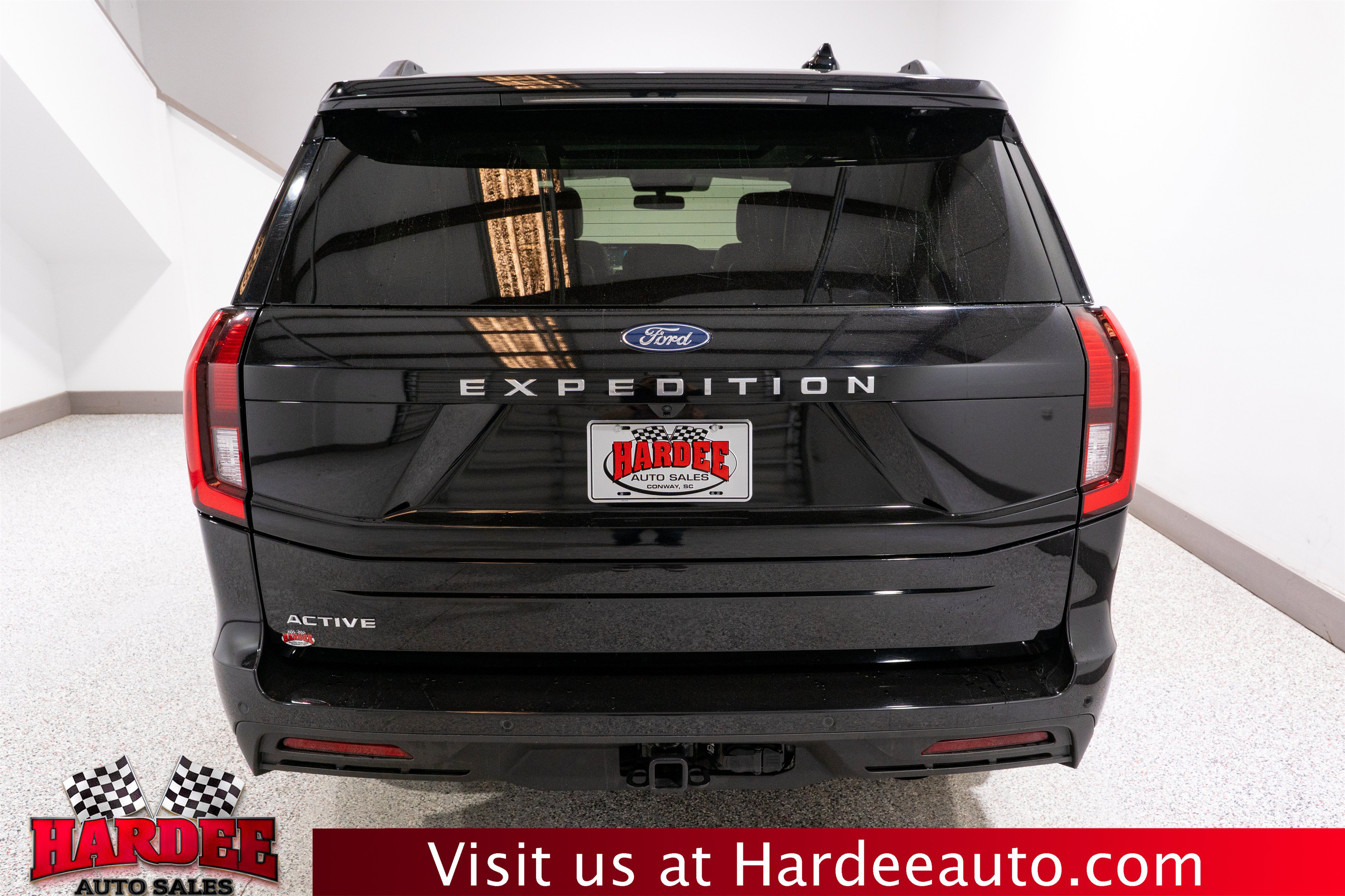 Used 2025 Ford Expedition Active AWD/4WD image 4
