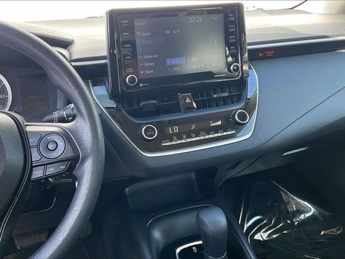 Used 2022 Toyota Corolla LE FWD image 7