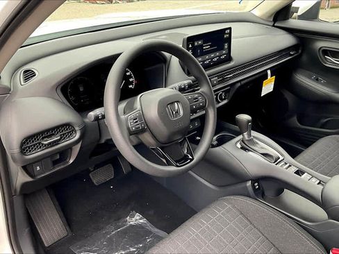 New 2026 Honda HR-V LX image 8