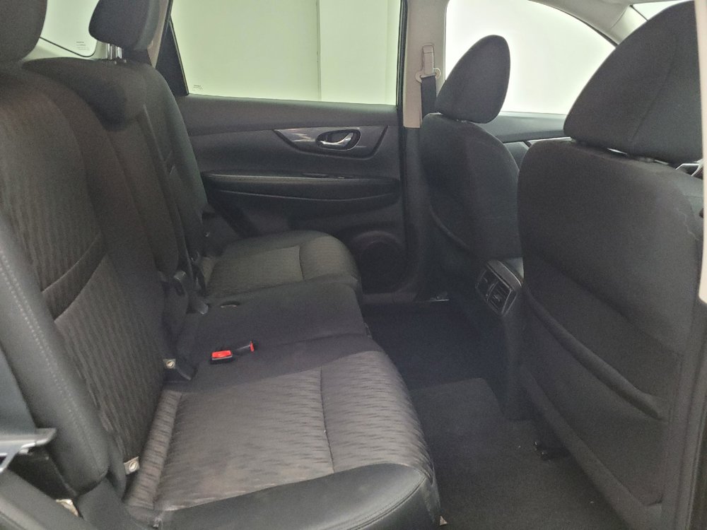 Used 2018 Nissan Rogue SV FWD image 19