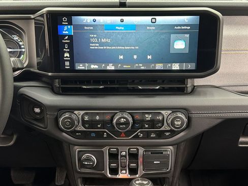 Used 2025 Jeep Wrangler Unlimited Sahara w/ Safety Group image 20