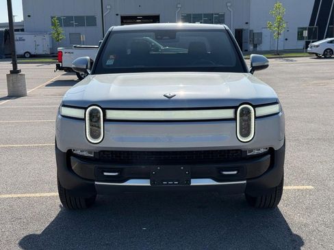Used 2022 Rivian R1T Adventure image 9