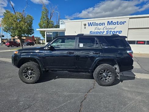 Used 2023 Toyota 4Runner SR5 Premium w/ Moonroof Package image 8