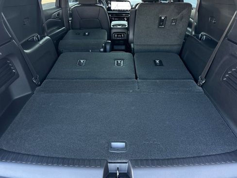 New 2026 Chevrolet Traverse High Country image 16