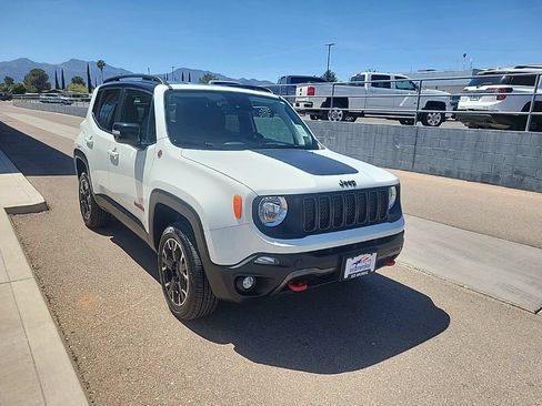 Used 2023 Jeep Renegade Trailhawk AWD/4WD image 9