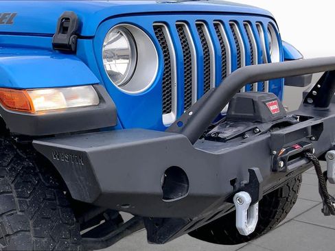 Used 2022 Jeep Wrangler Unlimited Sahara AWD/4WD image 29