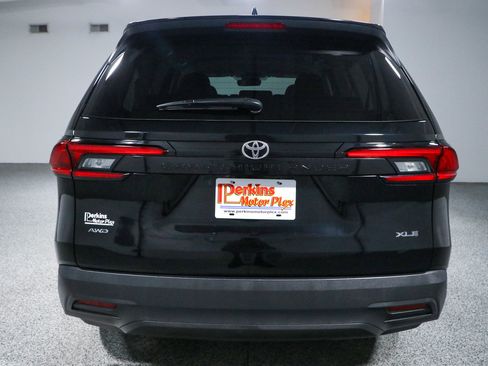 Used 2025 Toyota Grand Highlander AWD image 8