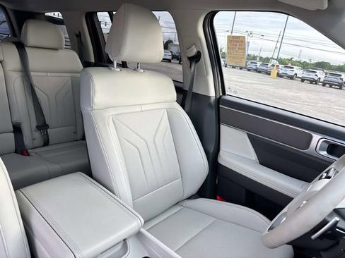 Used 2026 Hyundai Santa Fe SEL FWD image 29