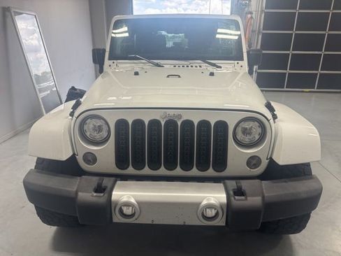 Used 2017 Jeep Wrangler Sahara w/ Connectivity Group image 20