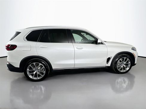 Certified 2026 BMW X5 xDrive50e image 7
