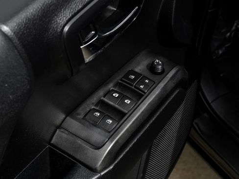 Used 2020 Toyota Tacoma TRD Off-Road AWD/4WD image 44
