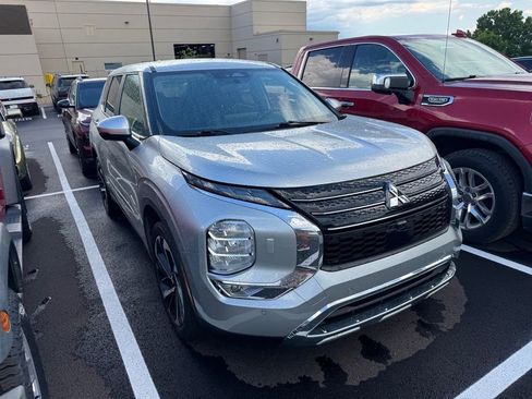 Used 2022 Mitsubishi Outlander SE AWD/4WD image 7