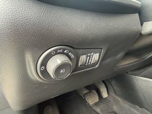 Used 2025 Jeep Compass Limited AWD/4WD image 22