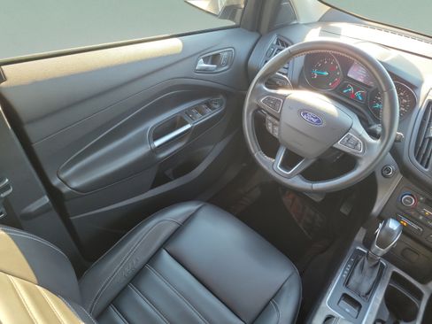 Used 2019 Ford Escape SEL AWD/4WD image 16