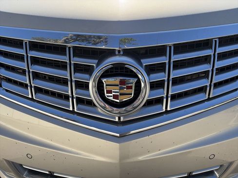 Used 2016 Cadillac SRX Luxury w/ Driver Awareness Package image 27