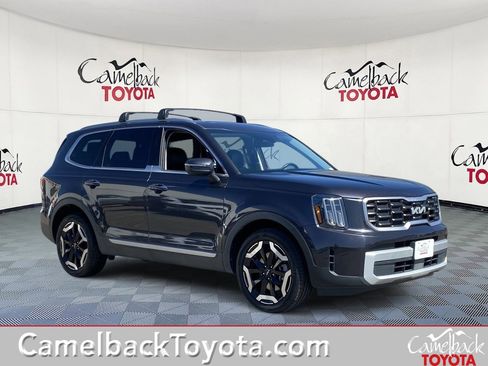 Used 2025 Kia Telluride S image 1