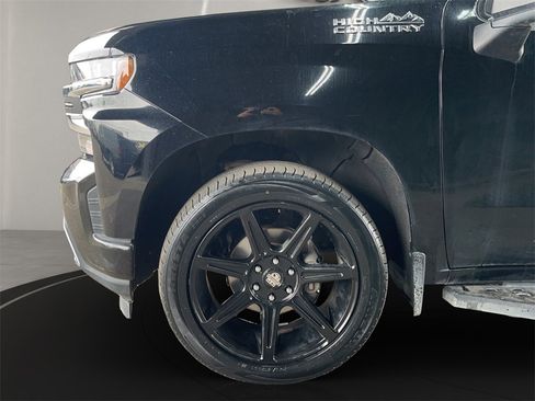 Used 2019 Chevrolet Silverado 1500 High Country w/ Technology Package image 20
