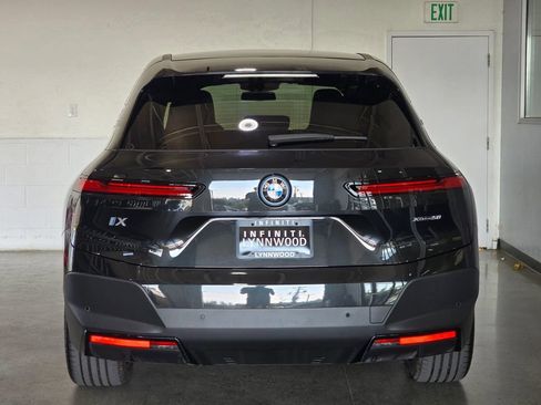 Used 2024 BMW iX xDrive50 AWD/4WD image 5