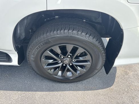 Used 2021 Lexus GX 460 Premium w/ Premium Package AWD/4WD image 12