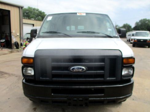 Used 2013 Ford E-350 and Econoline 350 Extended Super Duty w/ PWR Group image 2