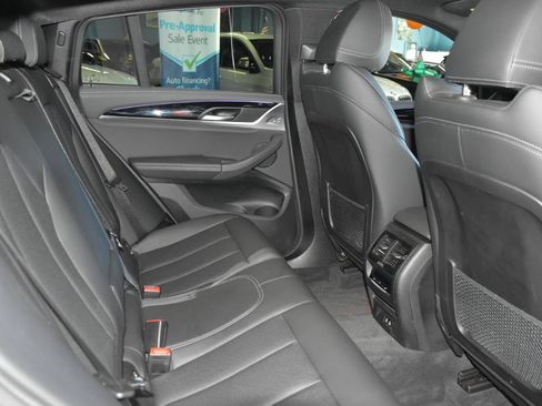 Used 2022 BMW X4 xDrive30i AWD/4WD image 37