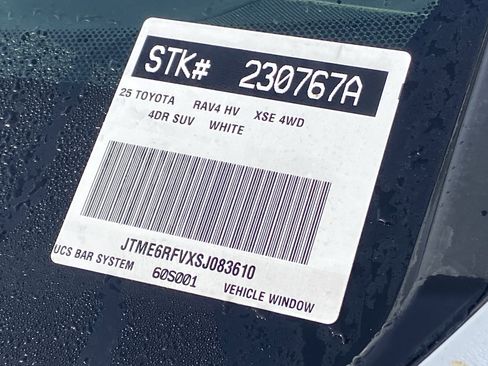 Used 2025 Toyota RAV4 XSE w/ Advanced Technology Package image 10