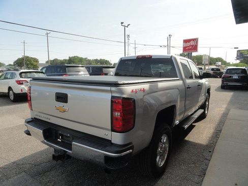 Used 2015 Chevrolet Silverado 2500 LT w/ LT Convenience Package AWD/4WD image 9