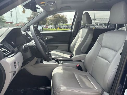 Used 2022 Honda Pilot Touring image 25