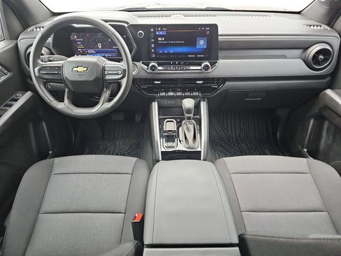 Used 2024 Chevrolet Colorado W/T image 8