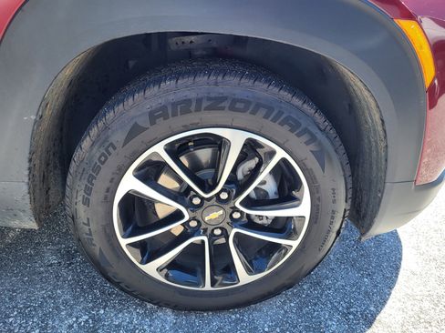 Used 2024 Chevrolet TrailBlazer LT w/ Convenience Package FWD image 7