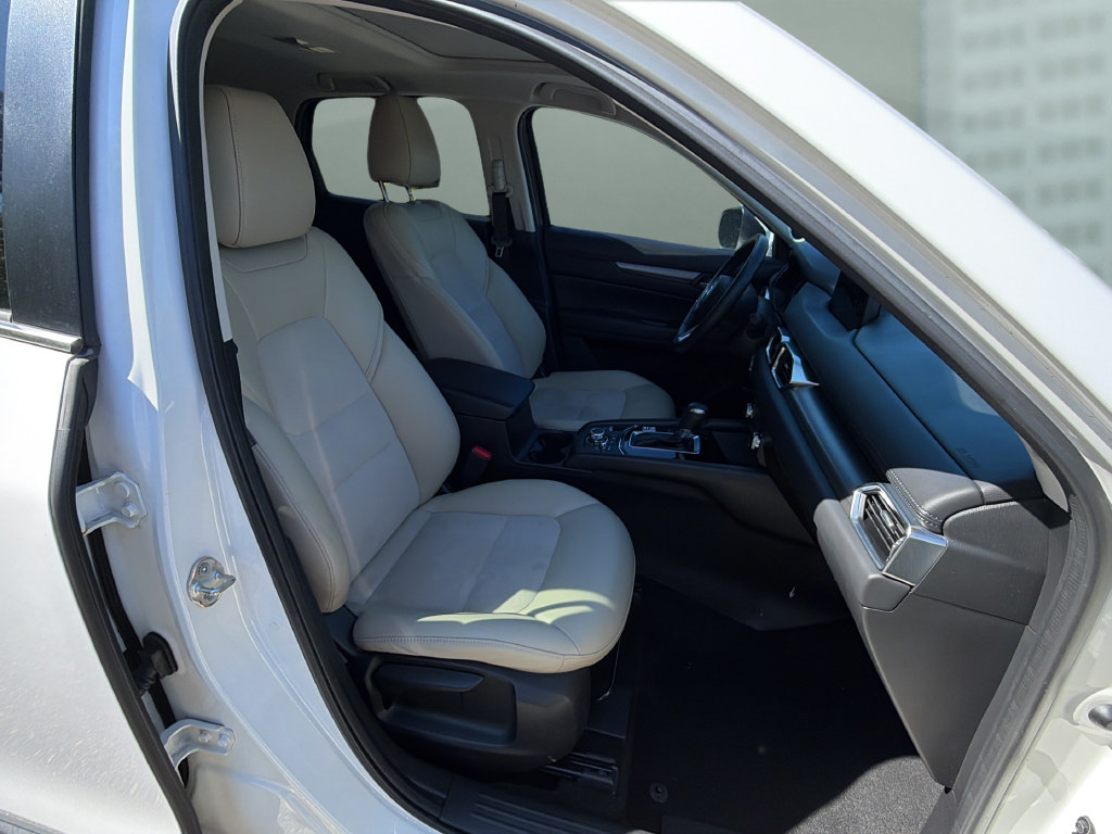 Used 2018 MAZDA CX-5 Touring w/ Preferred Equipment Package FWD image 18