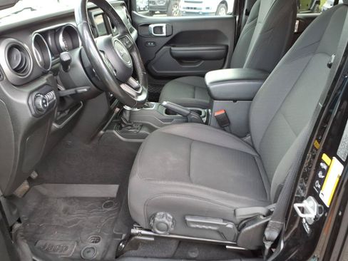 Used 2022 Jeep Gladiator Sport AWD/4WD image 13