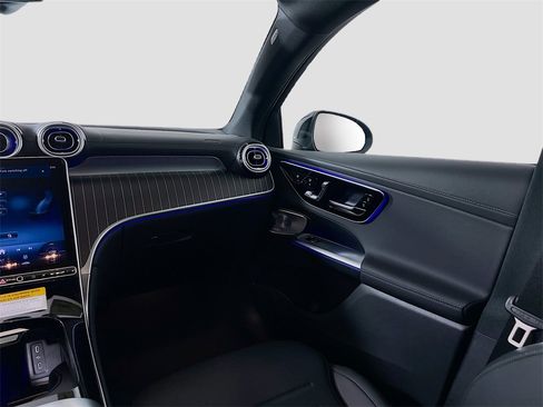 New 2025 Mercedes-Benz GLC 300 4MATIC image 26