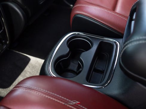 Used 2018 Dodge Durango SRT w/ Technology Group AWD/4WD image 23