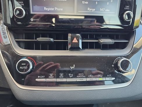 Used 2022 Toyota Corolla LE FWD image 24