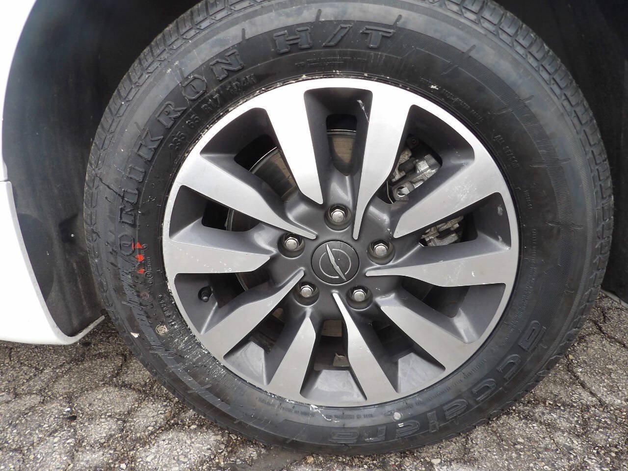 Used 2021 Chrysler Pacifica Touring-L FWD image 8