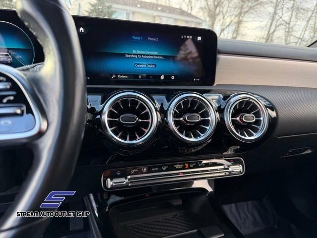 Used 2023 Mercedes-Benz CLA 250 4MATIC image 32