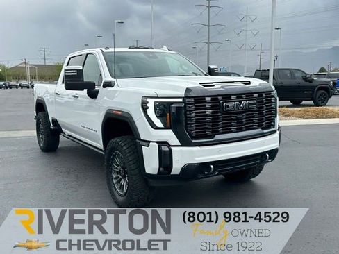 Used 2024 GMC Sierra 3500 Denali Ultimate AWD/4WD image 28
