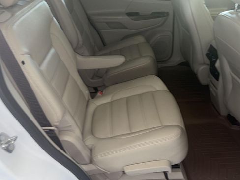 Used 2018 GMC Acadia Denali w/ Technology Package AWD/4WD image 11