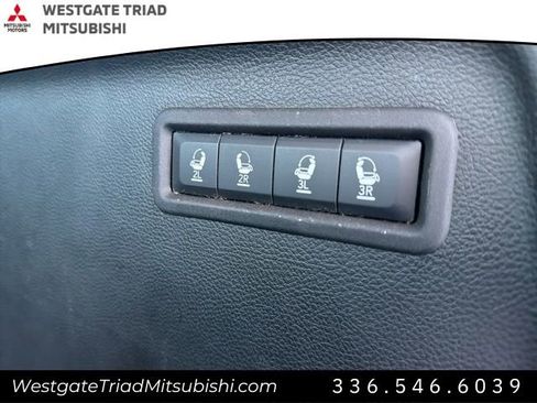 Used 2024 Jeep Wagoneer L Series II w/ Flexible Seating Group image 9