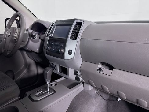 Used 2021 Nissan Frontier SV w/ SV Utility Package image 47