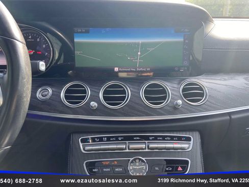 Used 2019 Mercedes-Benz E 300 4MATIC image 16