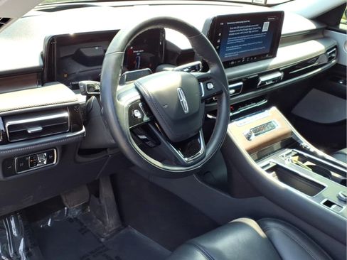 Used 2025 Lincoln Aviator Reserve w/ Equipment Group 201A AWD/4WD image 17