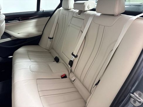 Certified 2022 BMW 530i w/ Premium Package RWD image 27