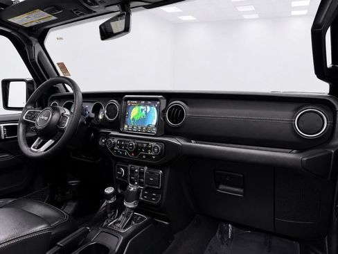 Used 2023 Jeep Wrangler Unlimited Sahara w/ Cold Weather Group AWD/4WD image 26