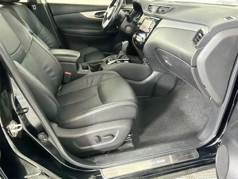 Used 2020 Nissan Rogue Sport SL w/ Premium Package image 15