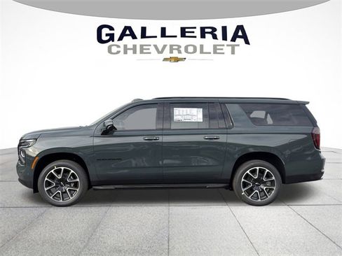 New 2026 Chevrolet Suburban RST w/ Sun And Tow Package image 4