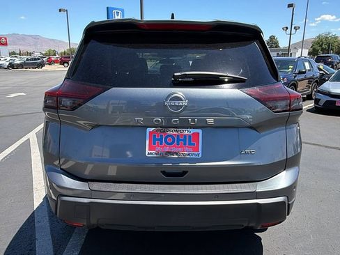 Used 2024 Nissan Rogue S AWD/4WD image 4