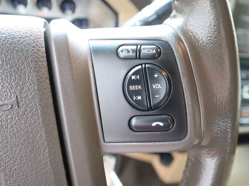 Used 2013 Ford F350 Lariat w/ Lariat Interior Pkg image 32